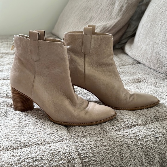 Taupe Stuart Weitzman booties - Picture 1 of 4